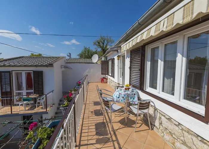 House Maya Apartament *