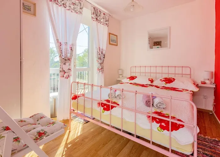 House Maya Apartament Grižane